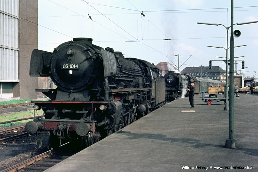 洋書 Die Baureihe 03 10 Deutschen Reichsbahn Die Baureihe 03: Die leichte Einheits-Schnellzuglokomotive